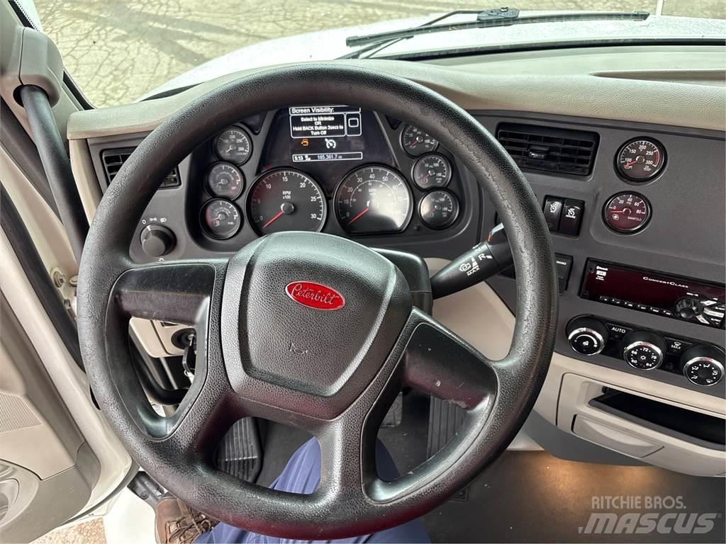 Peterbilt 579 Truck Tractor Units