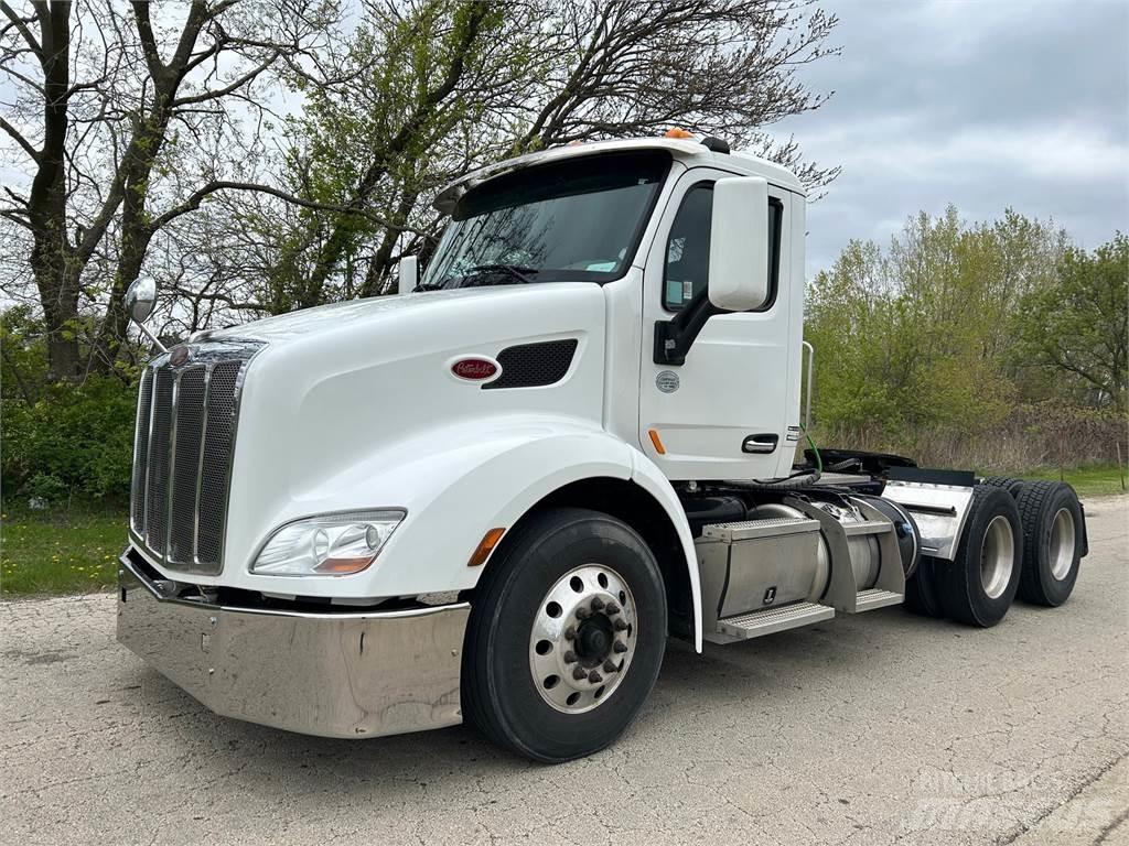 Peterbilt 579 Truck Tractor Units