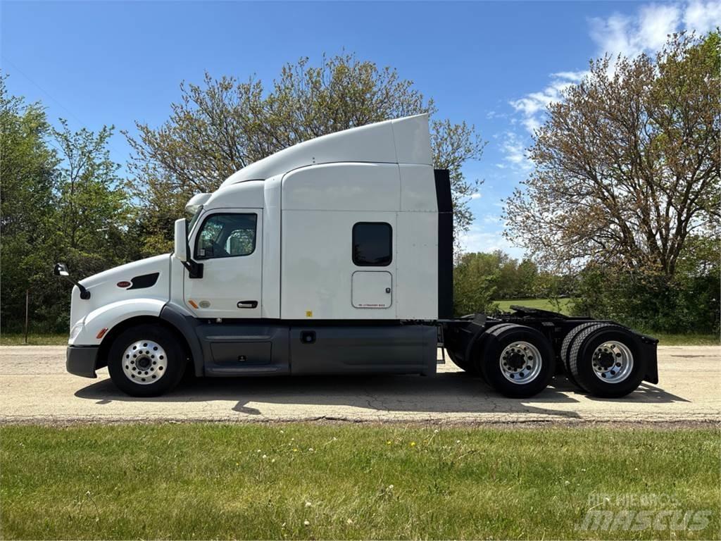 Peterbilt 579 Truck Tractor Units