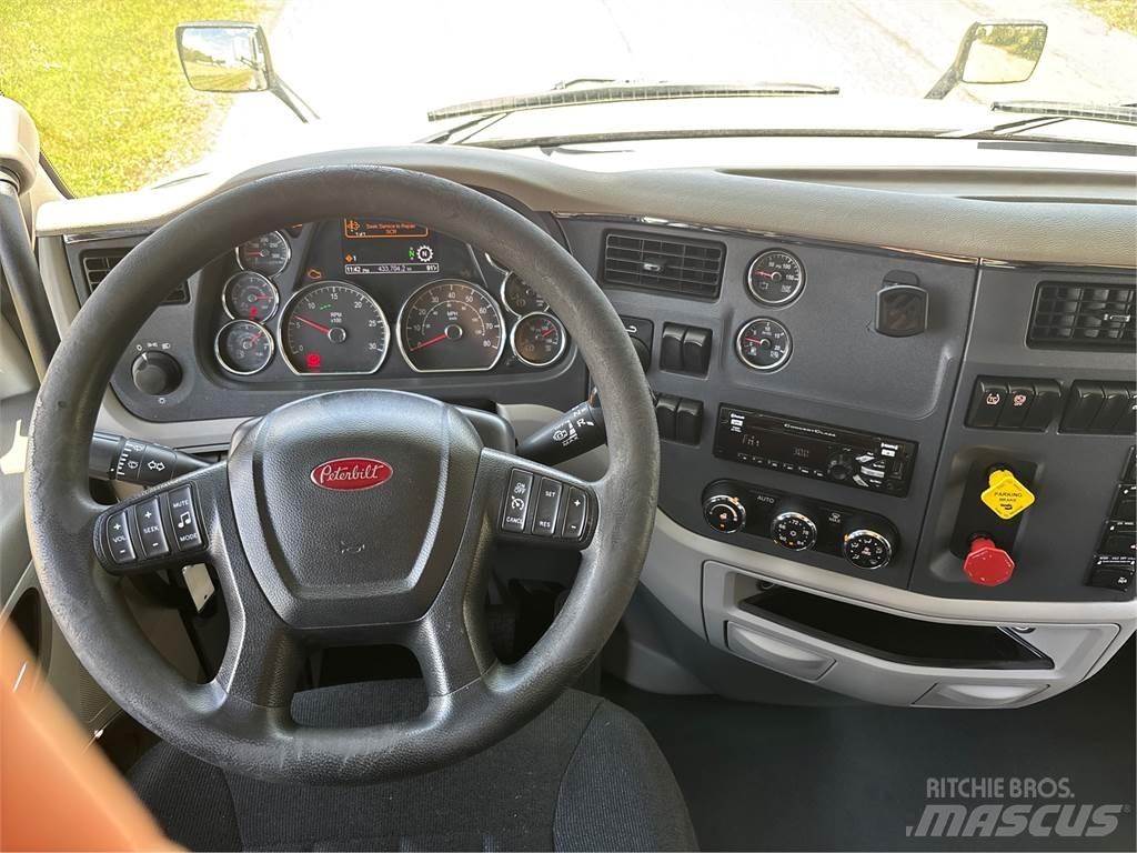 Peterbilt 579 Truck Tractor Units