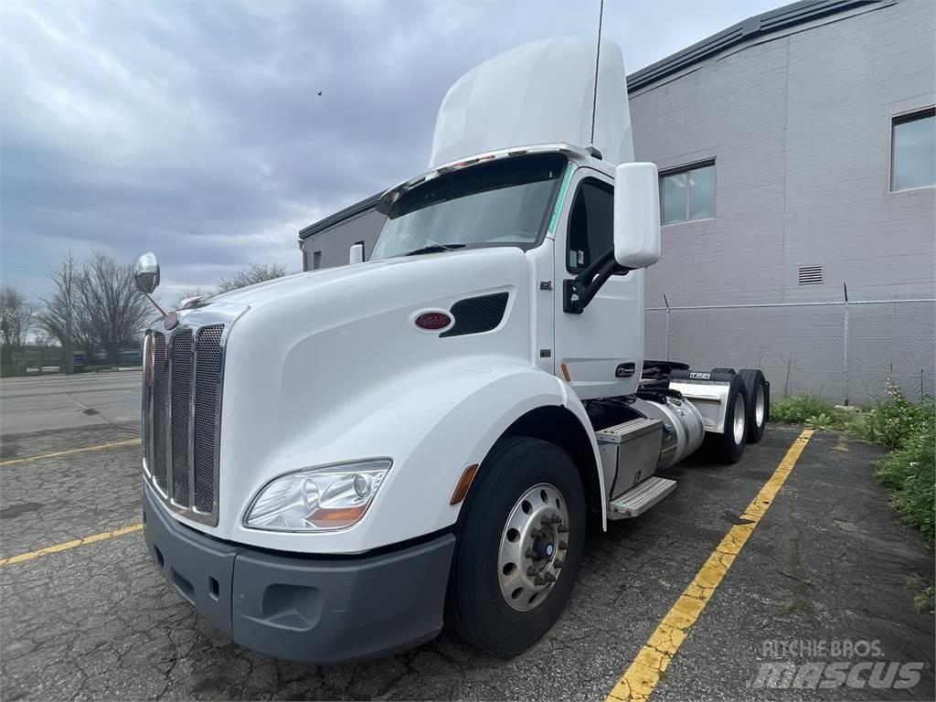 Peterbilt 579 Truck Tractor Units