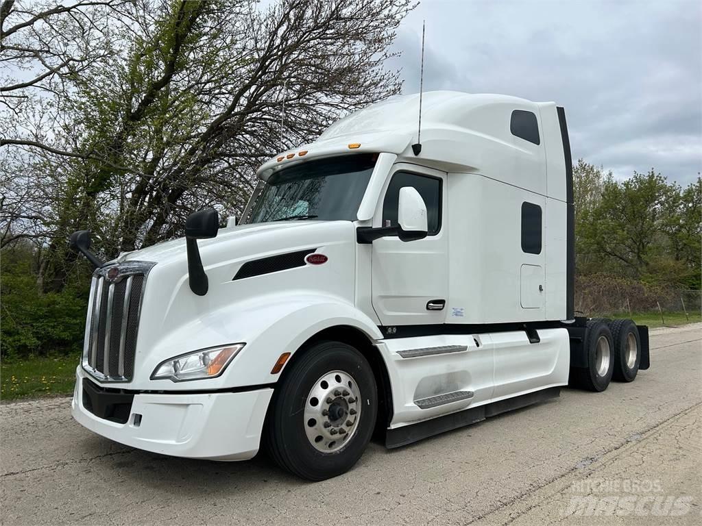 Peterbilt 579 Truck Tractor Units
