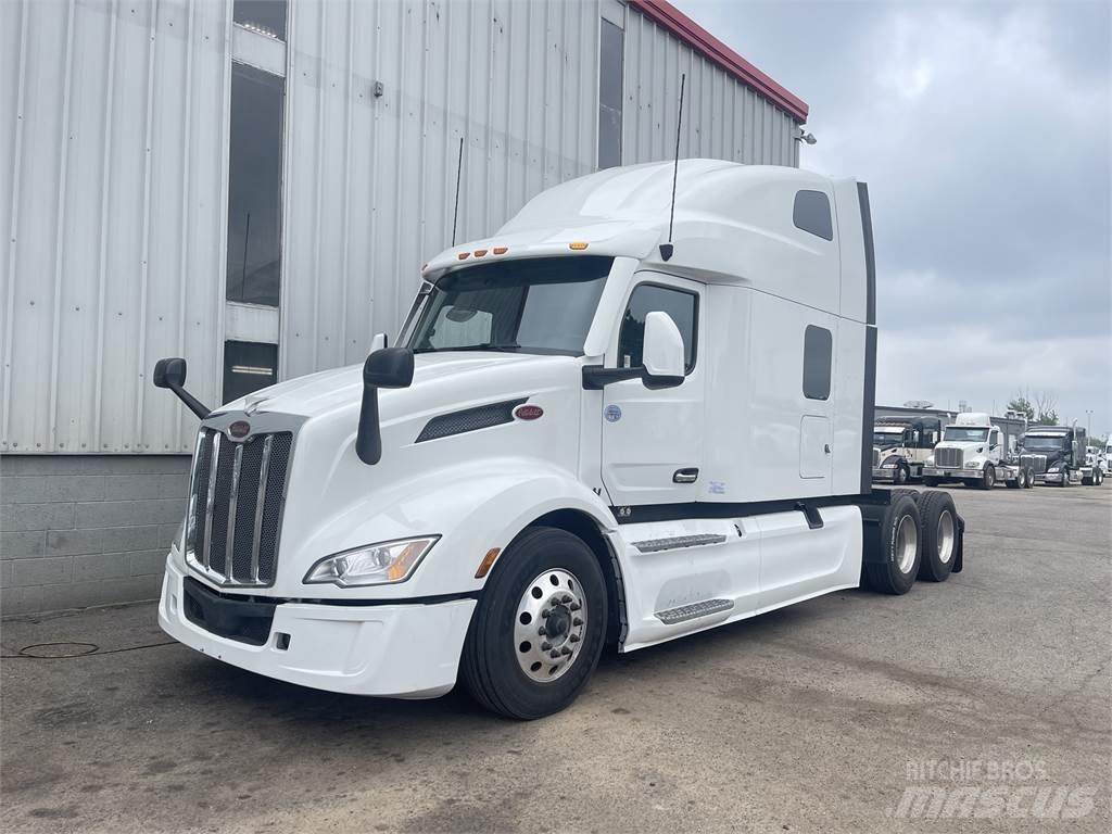 Peterbilt 579 Truck Tractor Units