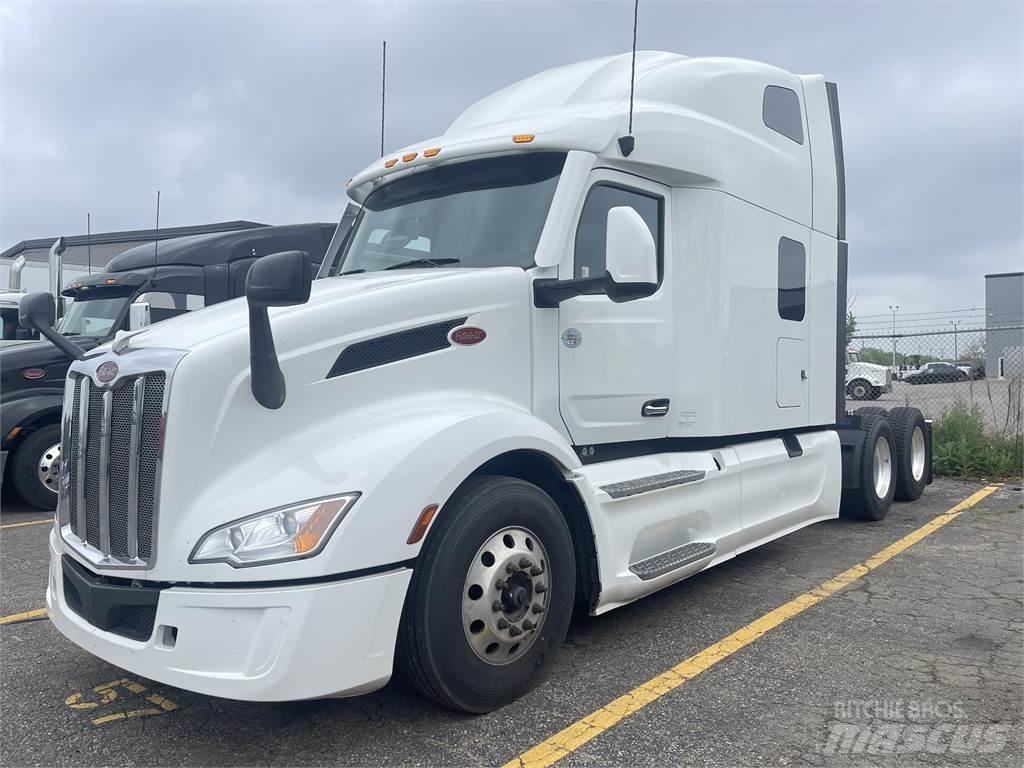 Peterbilt 579 Truck Tractor Units