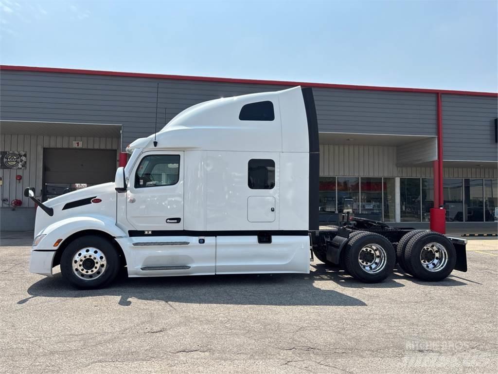 Peterbilt 579 Truck Tractor Units