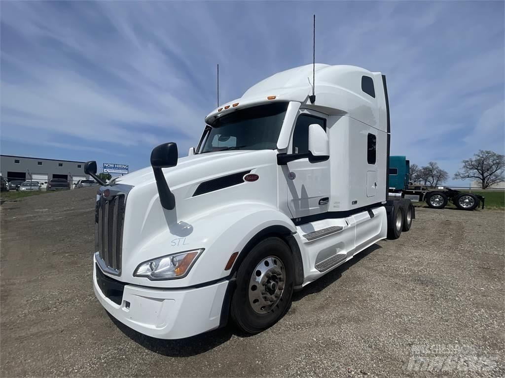 Peterbilt 579 Truck Tractor Units