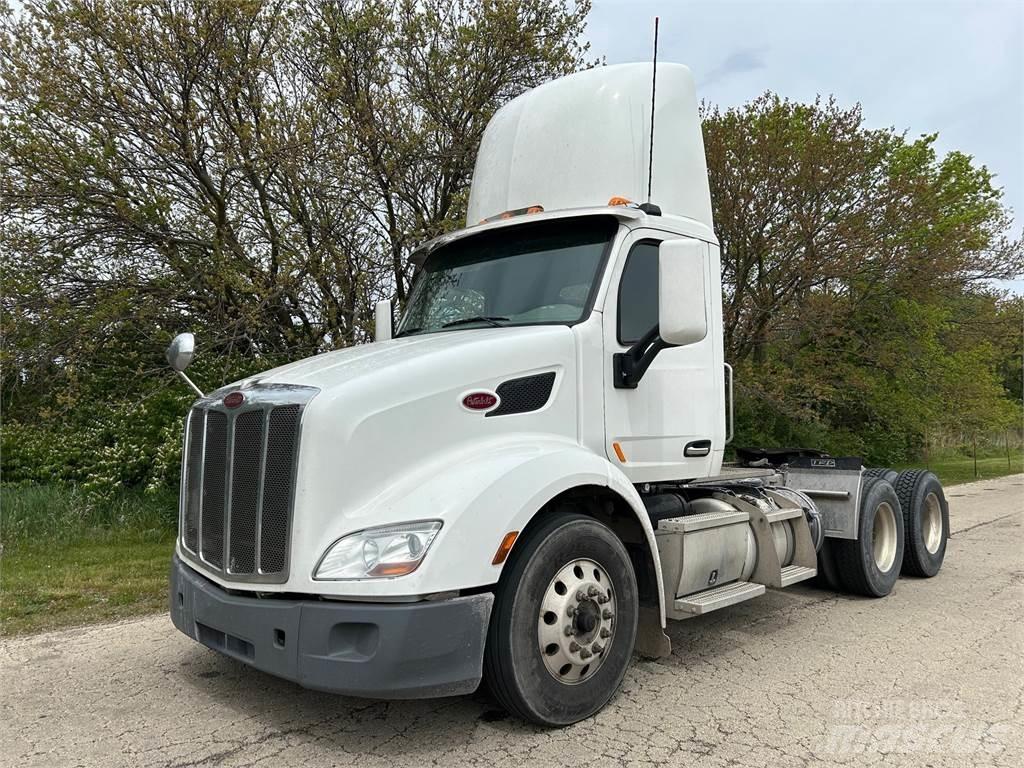 Peterbilt 579 Truck Tractor Units