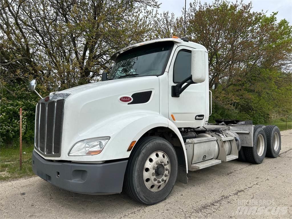 Peterbilt 579 Truck Tractor Units