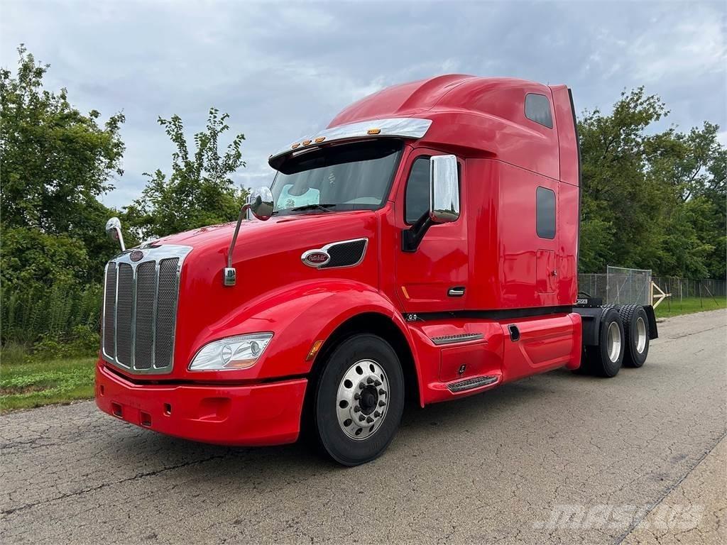 Peterbilt 579 Truck Tractor Units