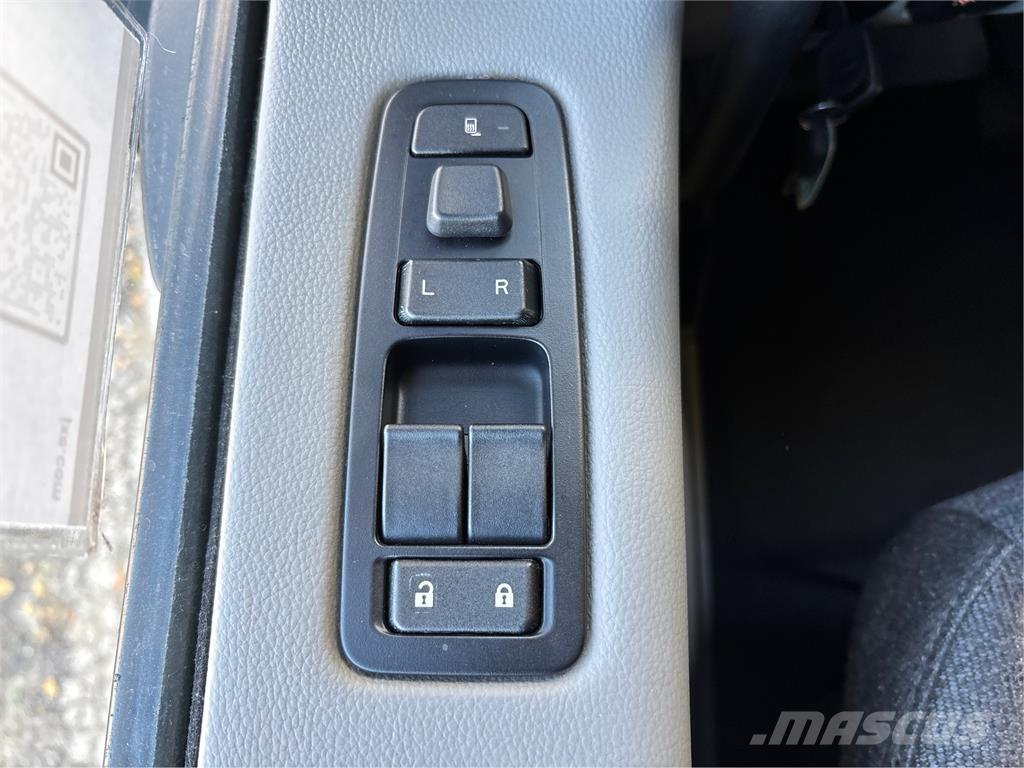 Peterbilt 579 Truck Tractor Units