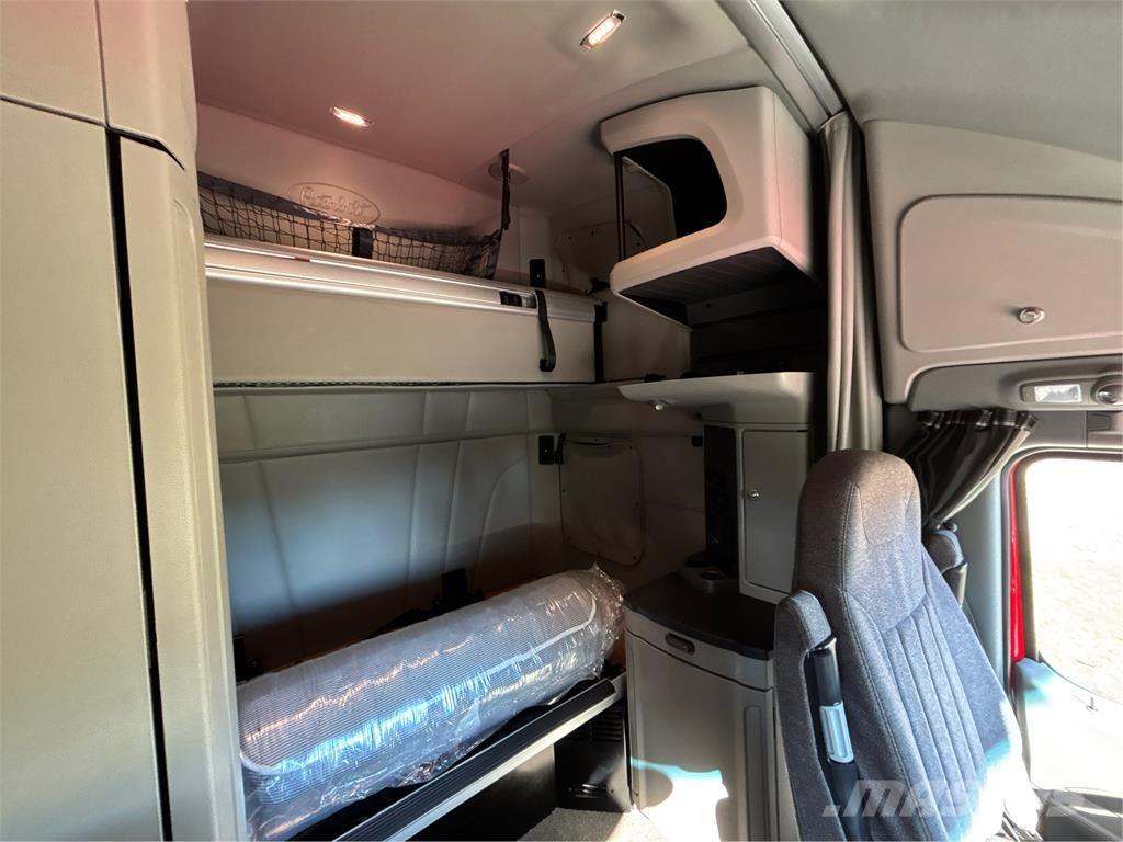 Peterbilt 579 Other trucks