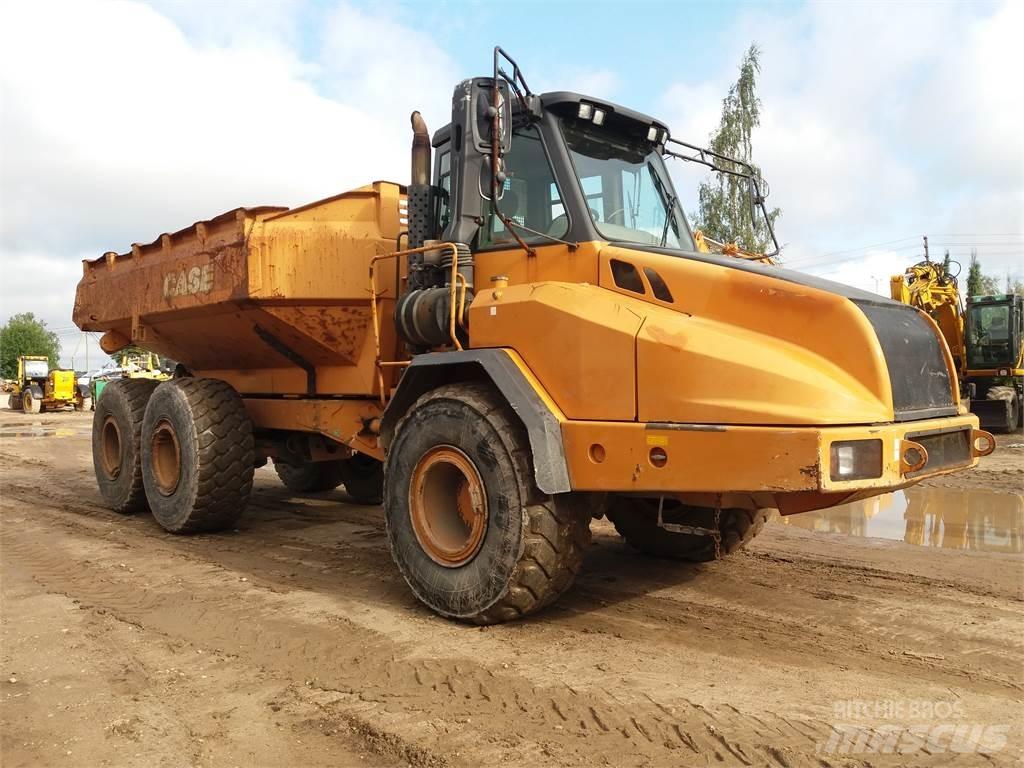 CASE 330 Articulated Haulers