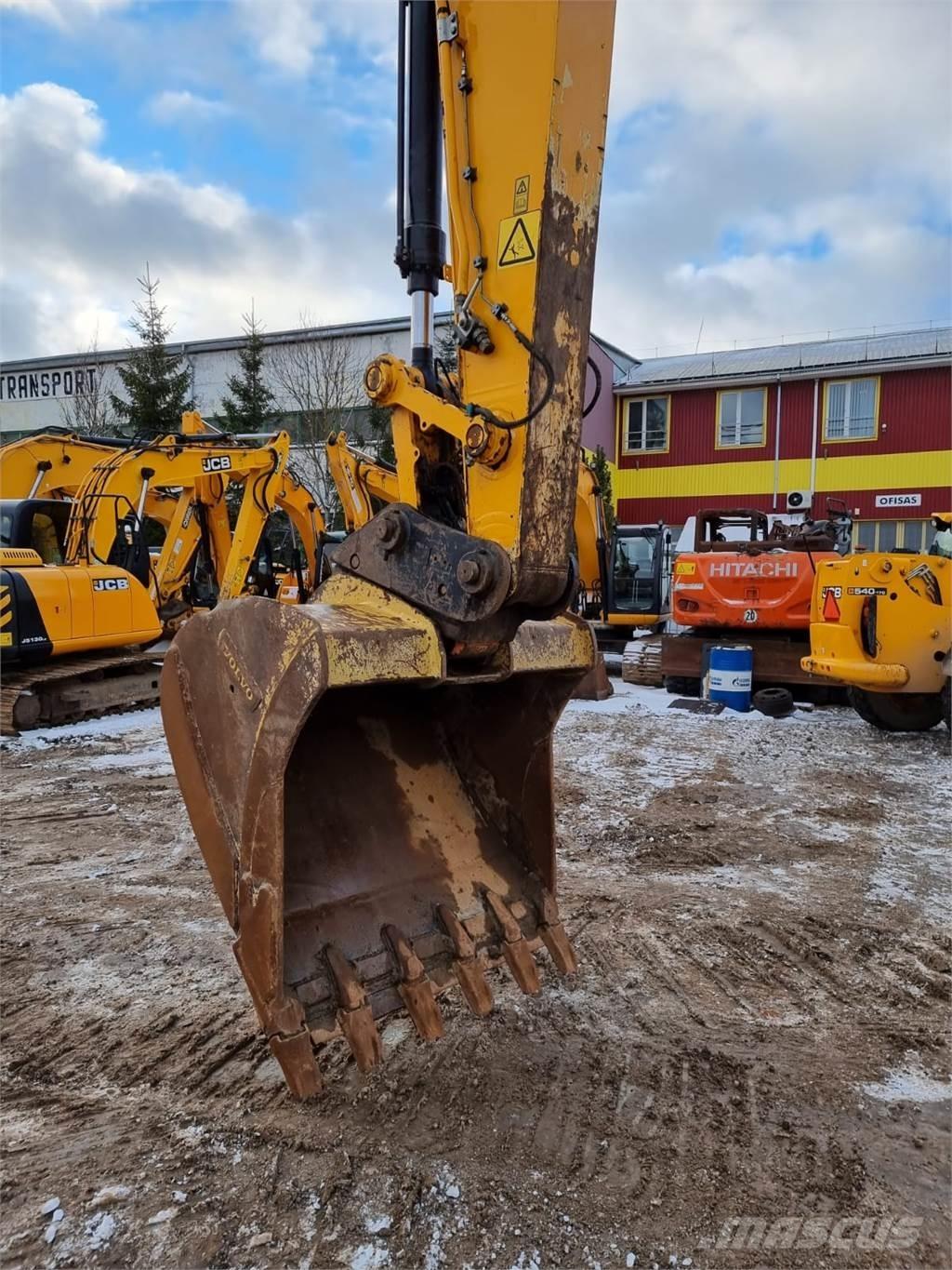 JCB JS220LC Plus Crawler excavators
