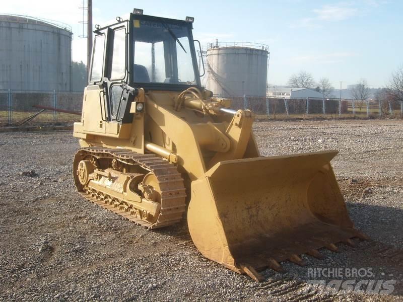 CAT 943 Crawler FEL's