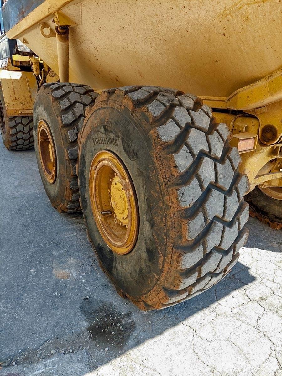 CAT D250E Articulated Haulers