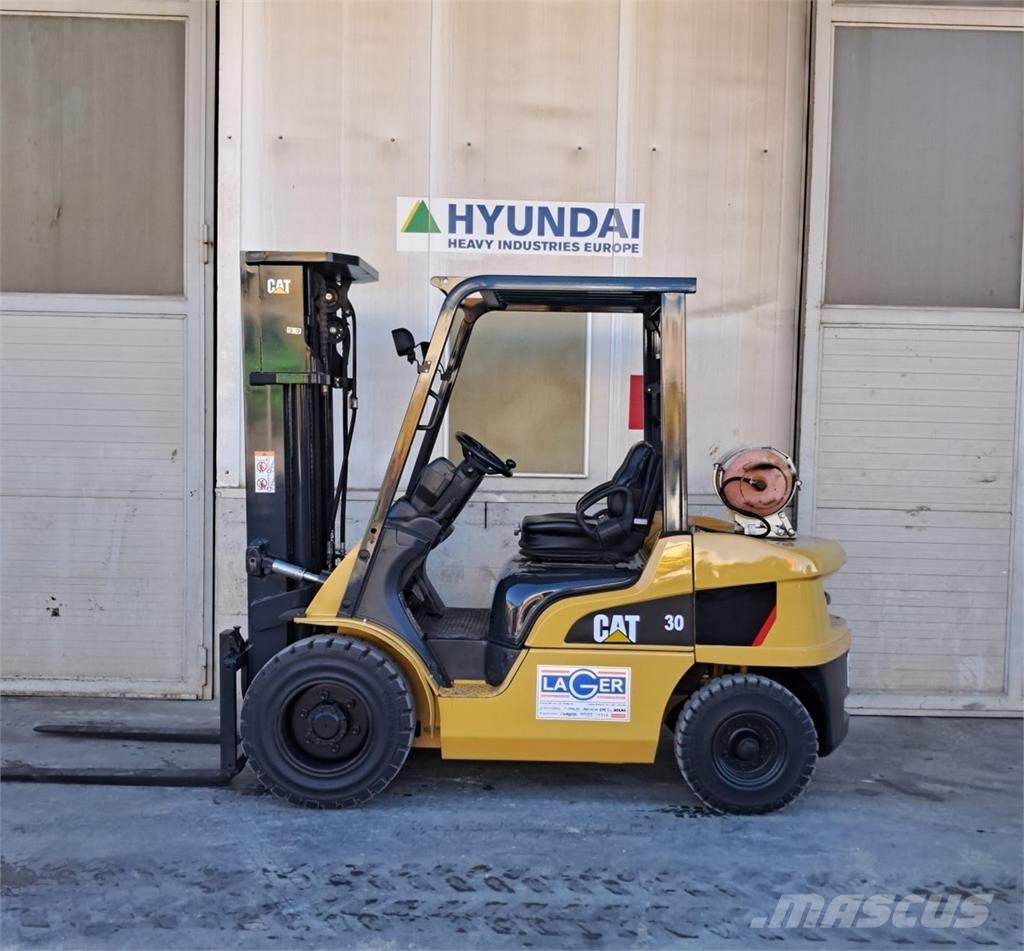 CAT GP30NT LPG trucks
