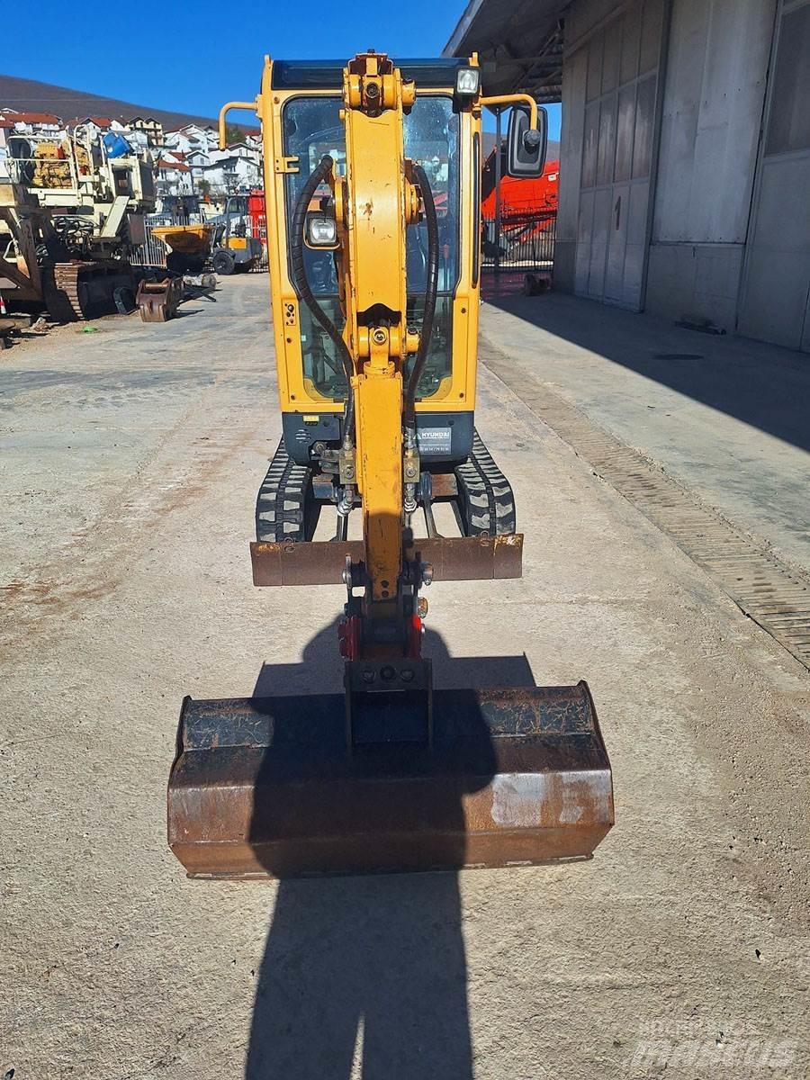 Hyundai 16-9 Mini excavators < 7t