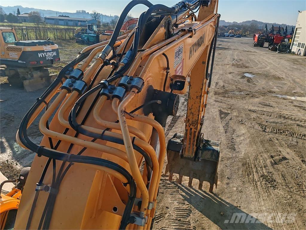Hyundai HX145LCR Crawler excavators
