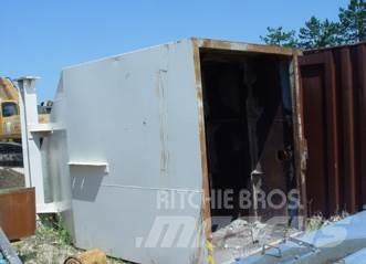  KOŠ SA DODAVAČEM Bins and hoppers