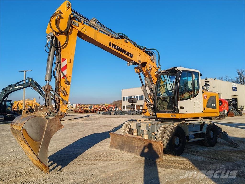 Liebherr A916 Wheeled excavators