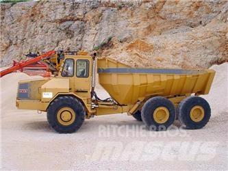 Moxy 7235 Articulated Haulers