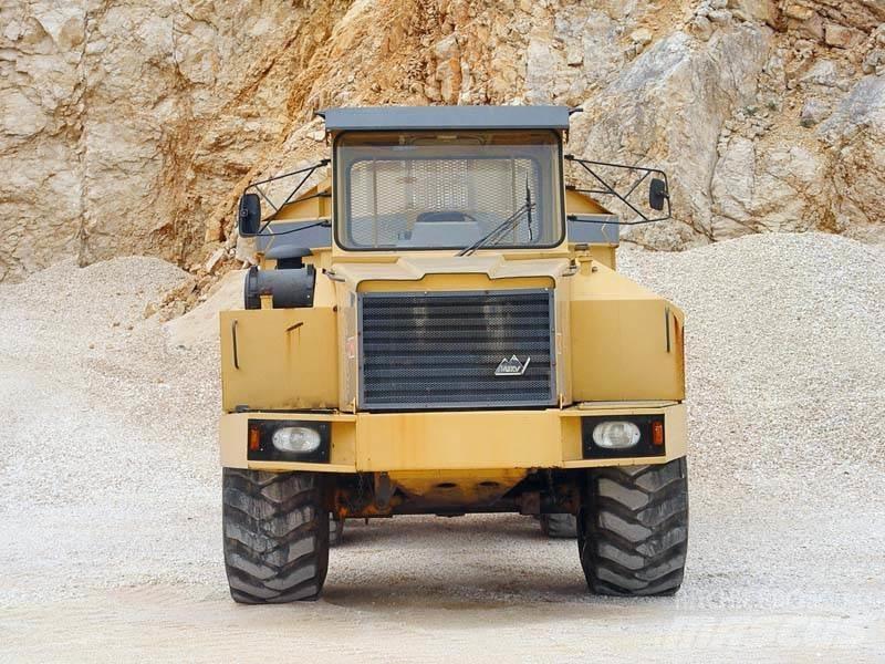 Moxy 7235 Articulated Haulers