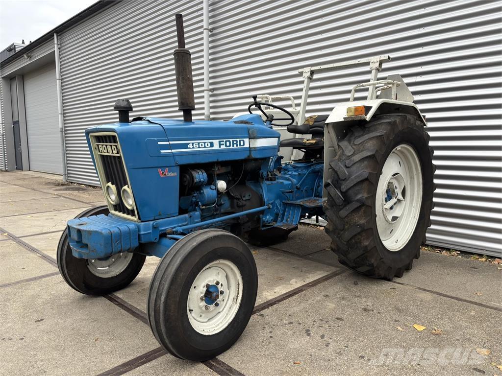 Ford 4600 Tractors