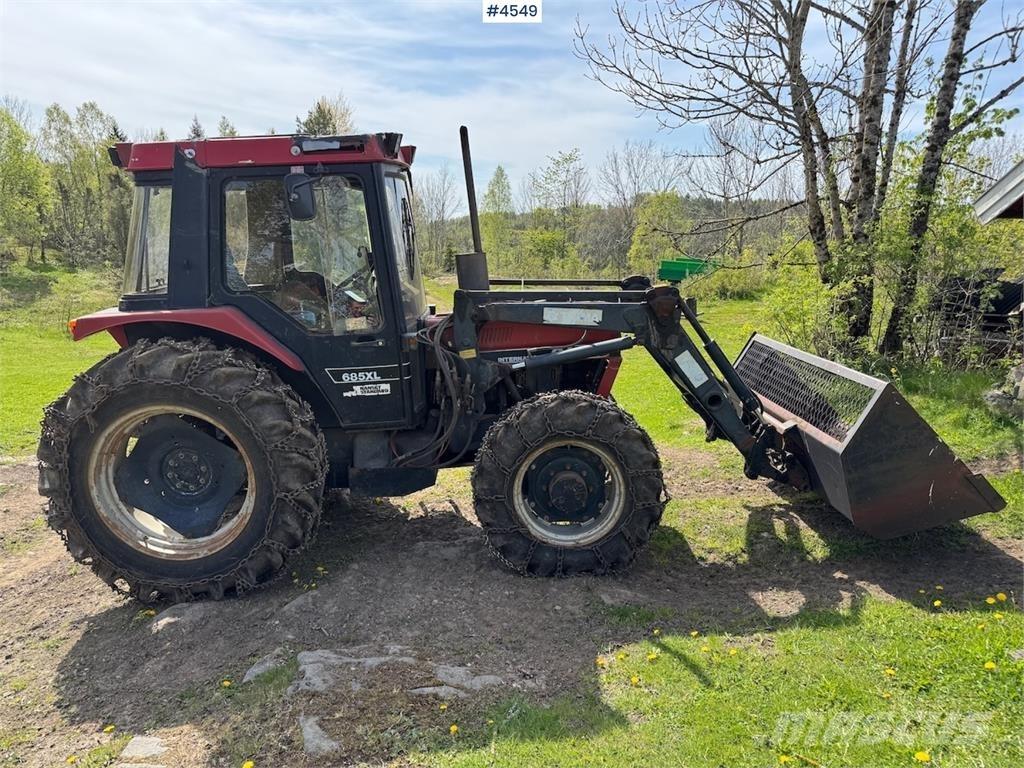 Case IH 685 XL Tractors