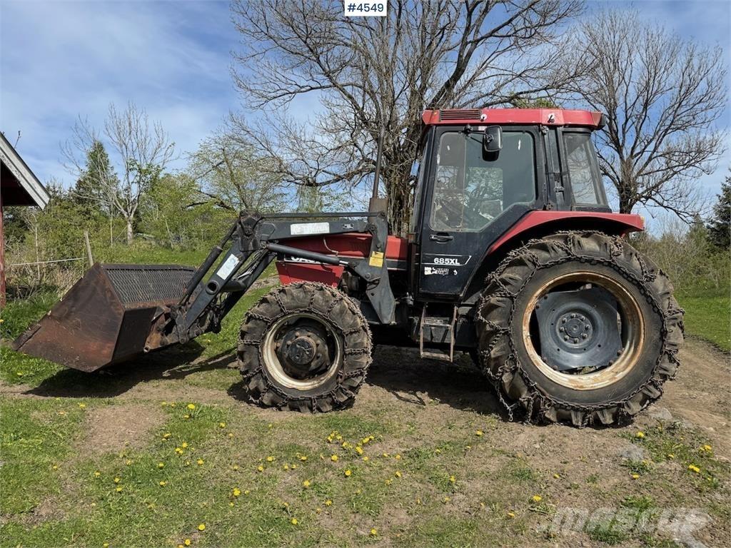 Case IH 685 XL Tractors