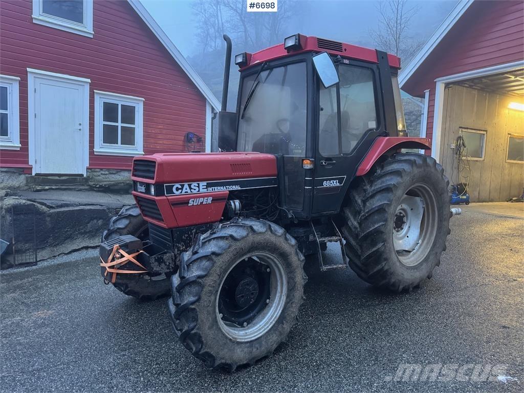 Case IH 685 XL Tractors