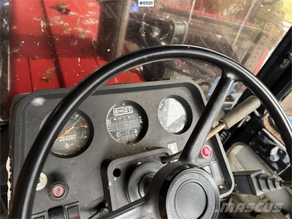 Case IH 885XL Tractors