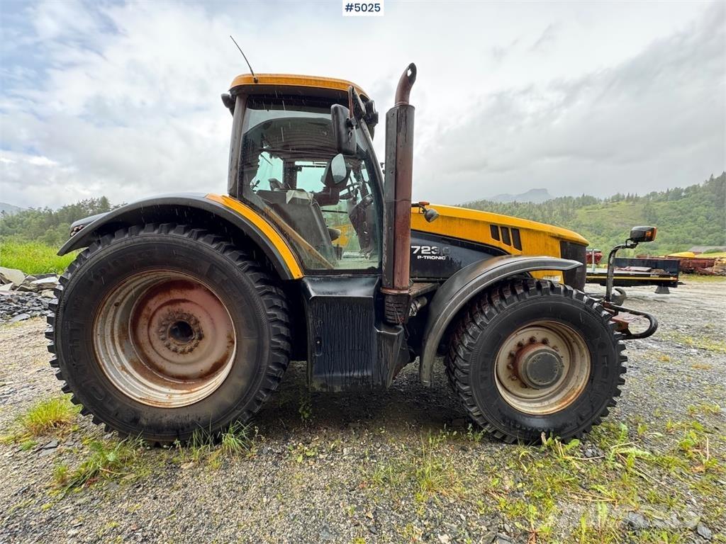 JCB Fastrac 7230 Tractors