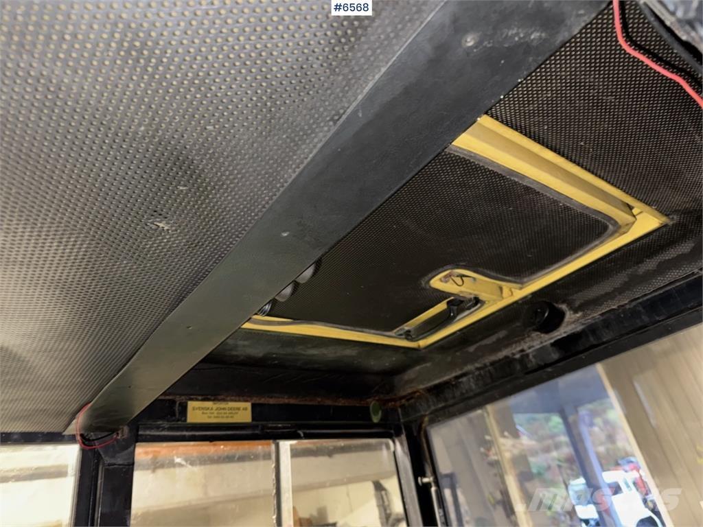 John Deere 2140 Tractors