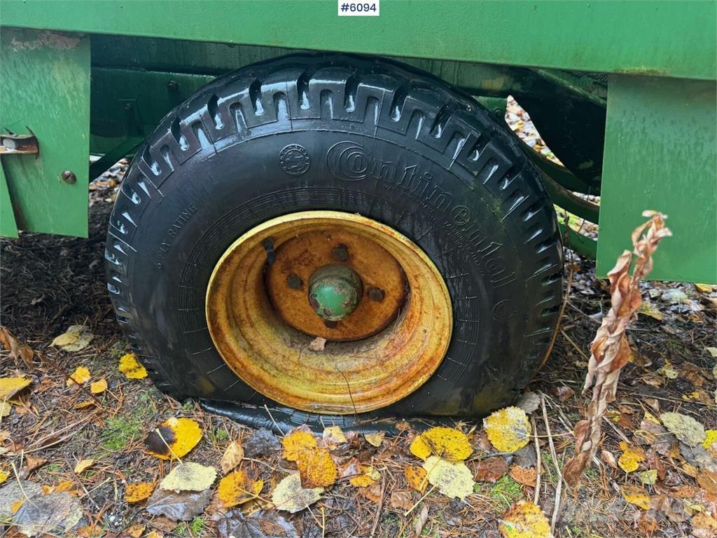 John Deere 332 Other harvesting equipment