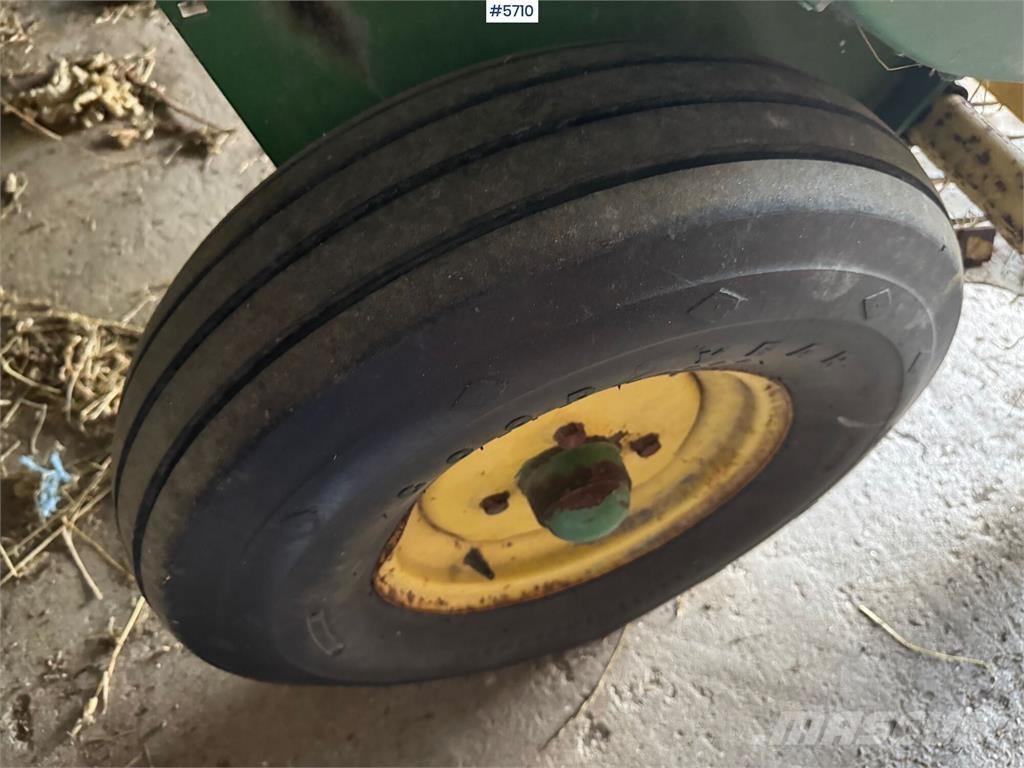 John Deere 336 Other harvesting equipment