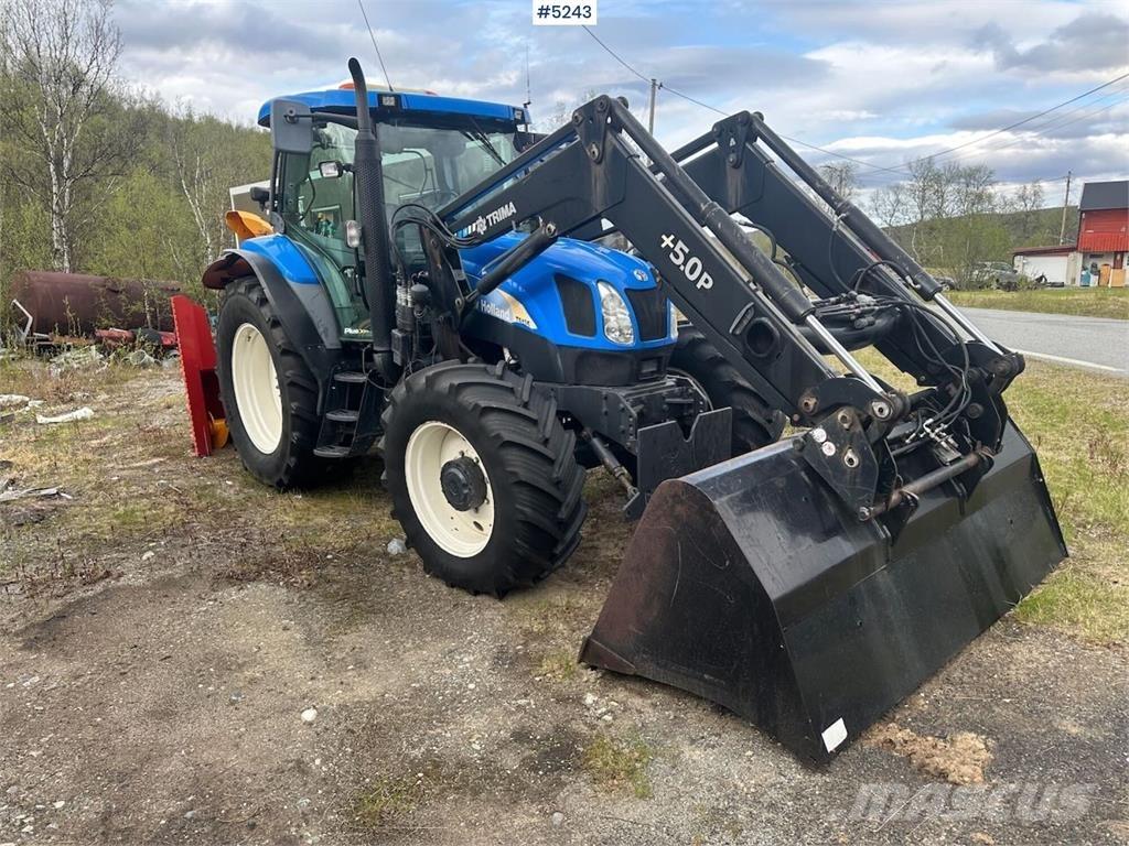 New Holland TS135 Tractors