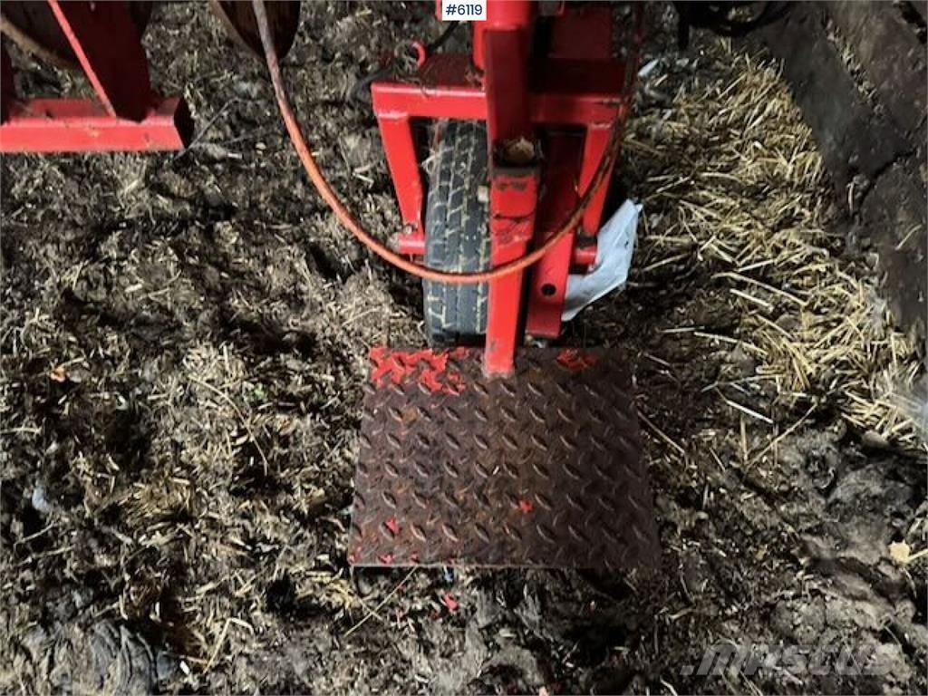 TKS F2 Other harvesting equipment