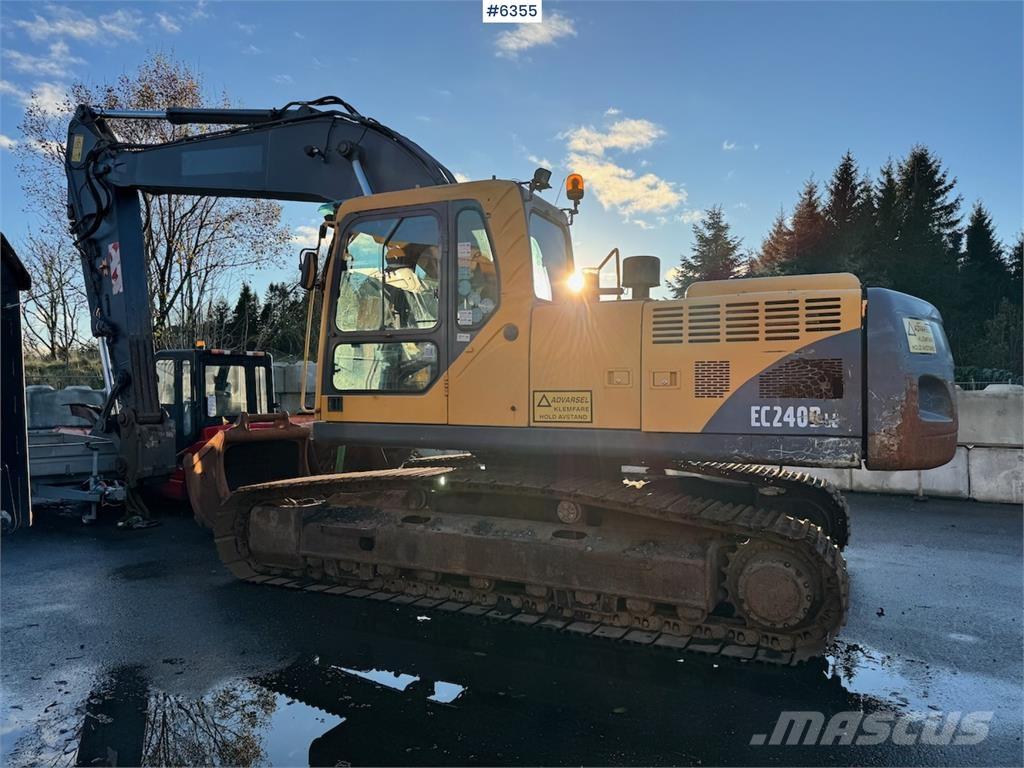 Volvo EC240BNLC Crawler excavators
