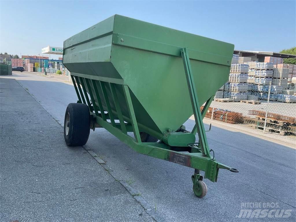  10 Other farming trailers