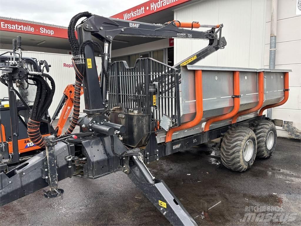 BMF 9T2+720 Forest trailers