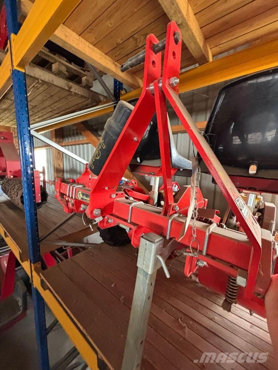  Checchi u Magli Other sowing machines and accessories