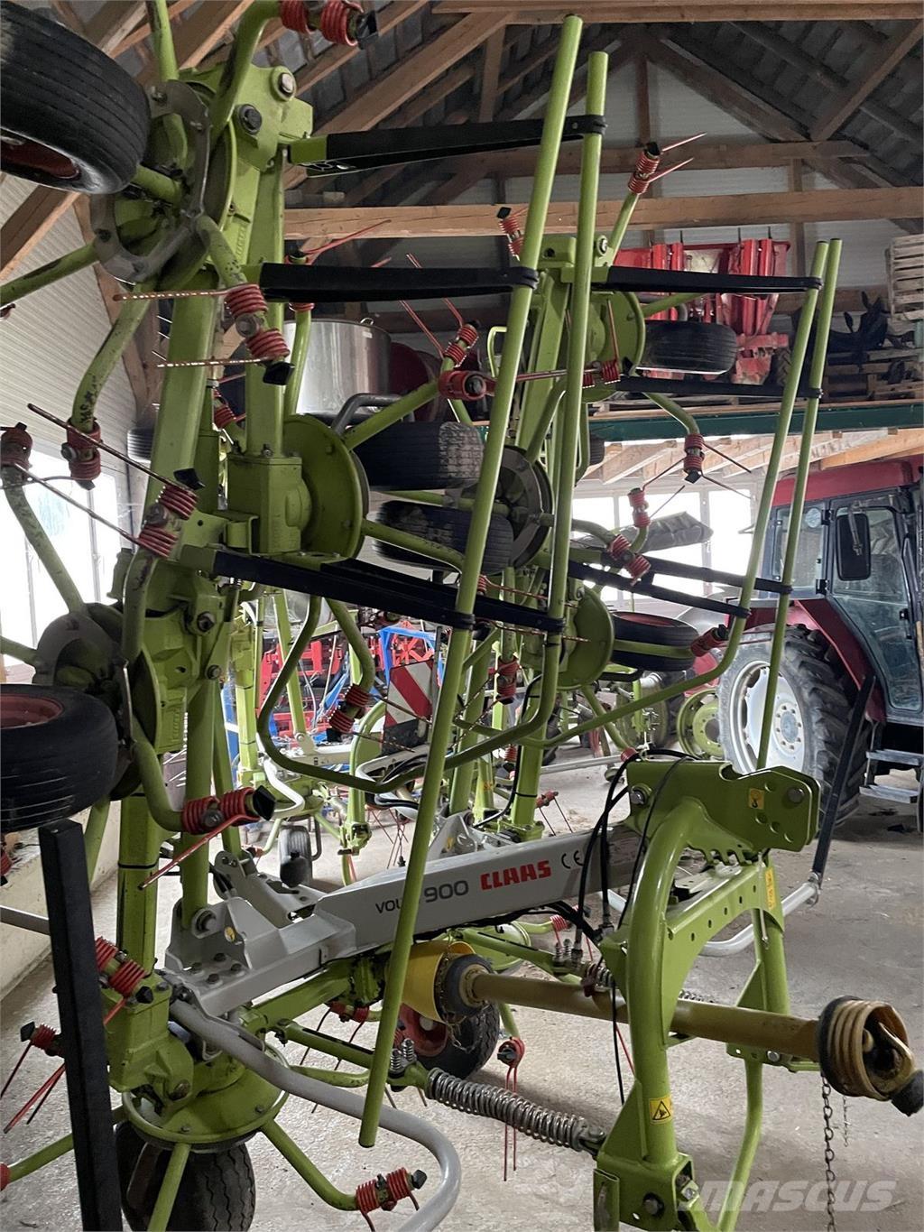 CLAAS Volto 900 Rakes and tedders