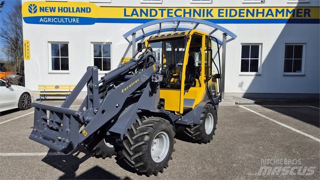 Eurotrac W12 s FEL`s