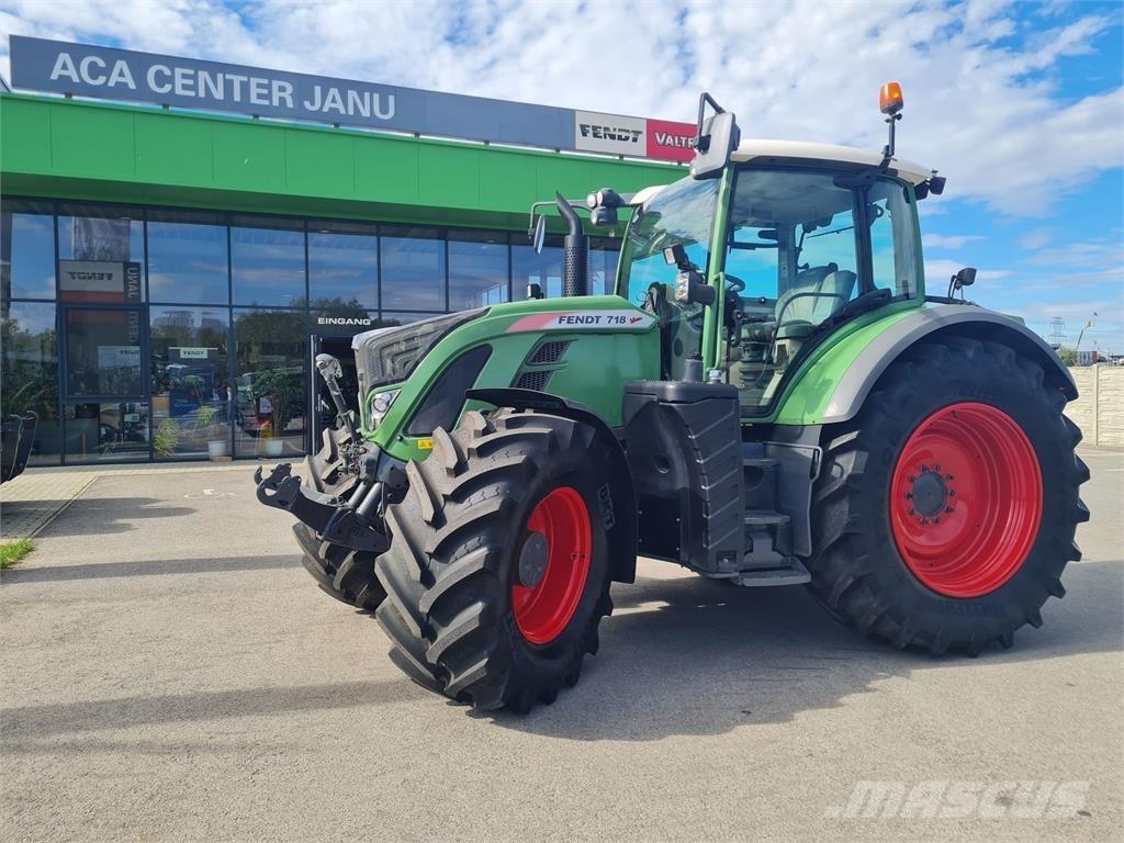 Fendt 718 Vario Tractors