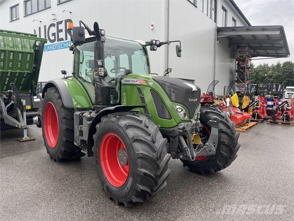Fendt 724 Vario Tractors