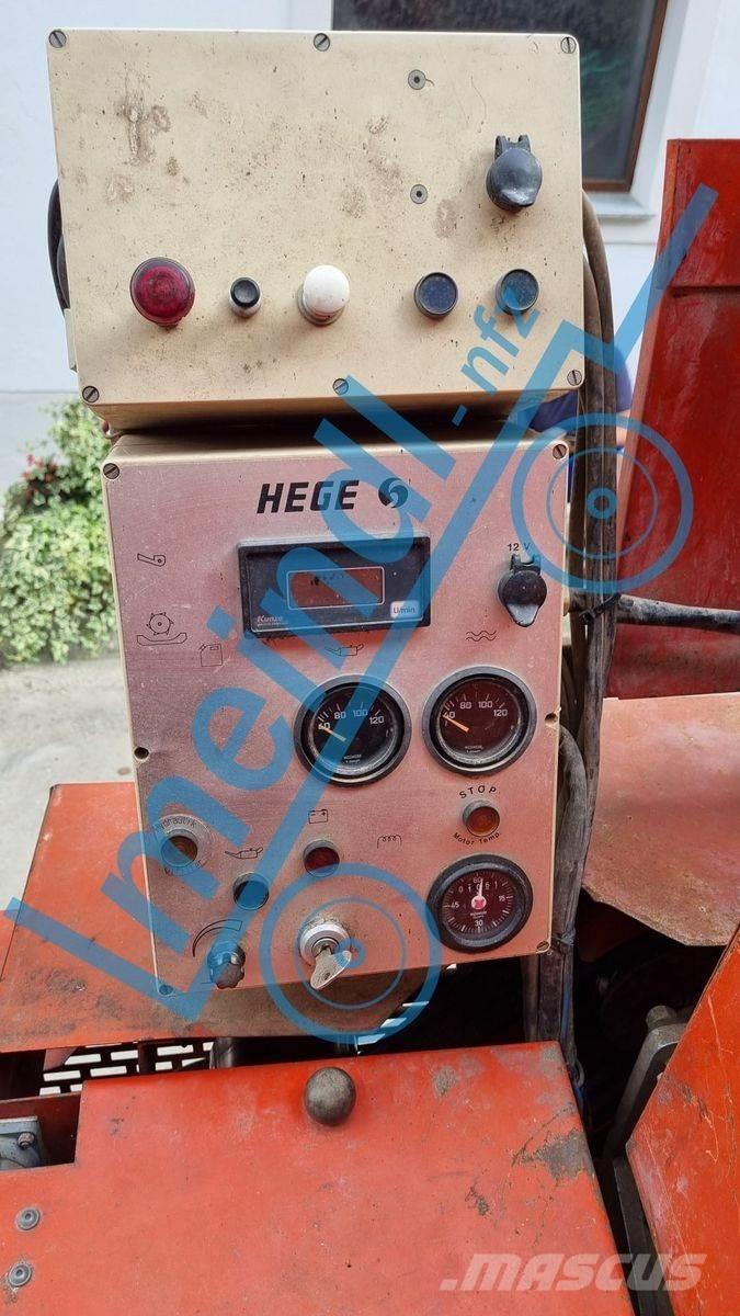  Hege 140 Combine harvesters