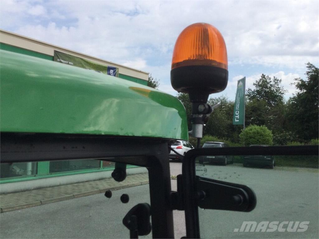 John Deere 1026R Tractors