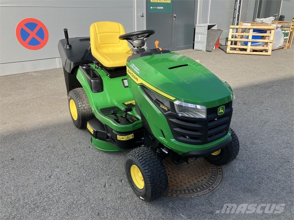 John Deere X 147R Other groundscare machines