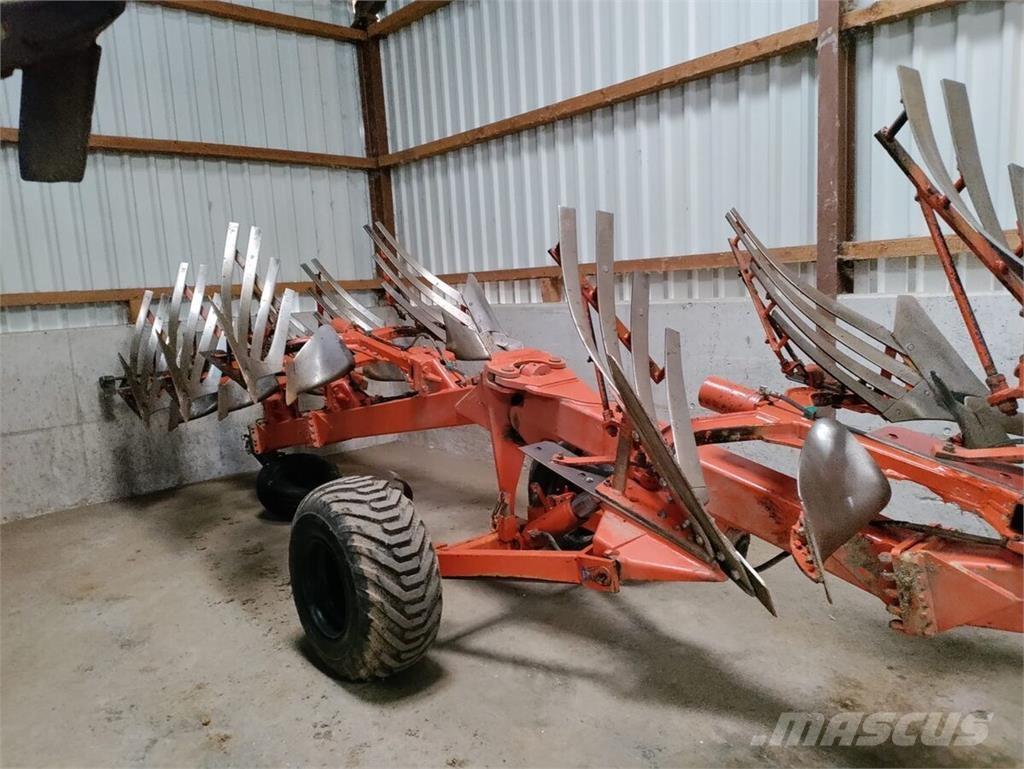 Kühne Manager 8 NSH Conventional ploughs