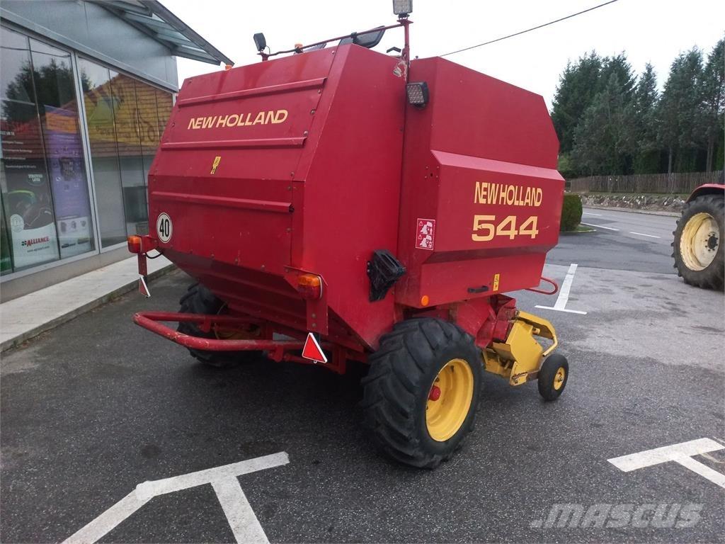 New Holland BR 544 Round balers